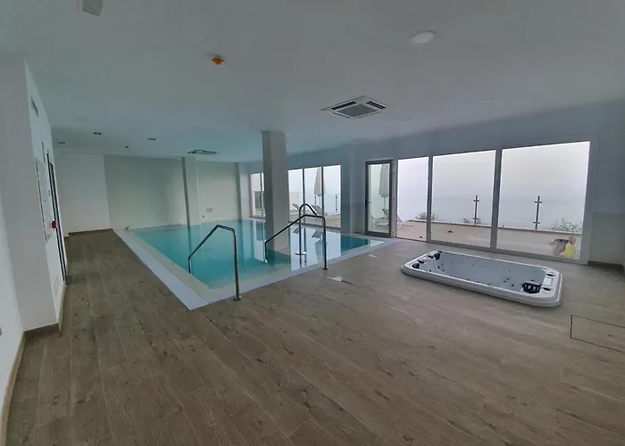 Bayview Hills - Balcon Del Mediterraneo דירה *
