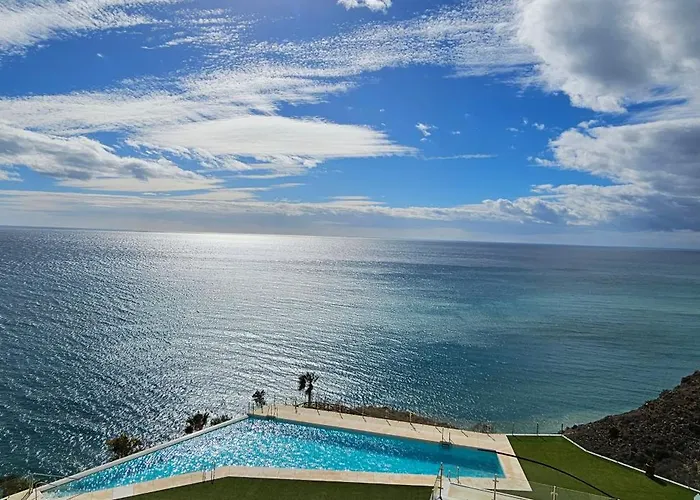 Bayview Hills - Balcon Del Mediterraneo דירה טורוקס